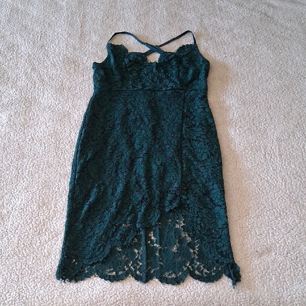 Lulu's Green Lace Midi Dress